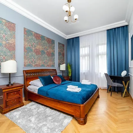 Lägenhet Trzy Gracje - Monte Cassino By Oneapartments